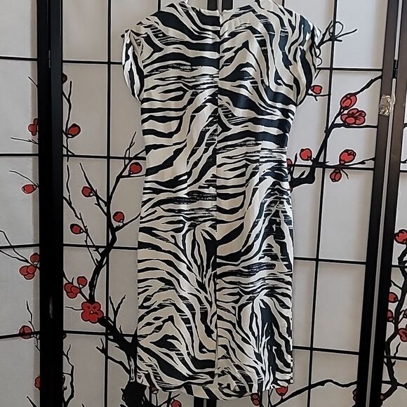 Lafayette 148 100% silk Zebra Printed Cassandra midi dress - Picture 7 of 13